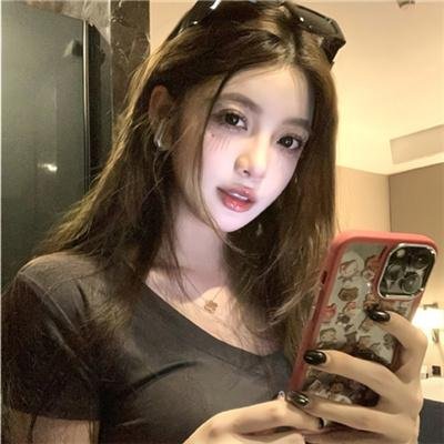 怎么办！高冷教官一亲就红温