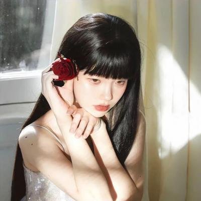 上交亿倍灵石入宗，吓坏女帝师尊